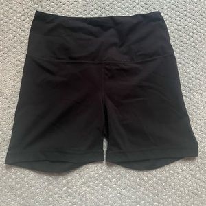 Yogalicious Biker Shorts 5 inches